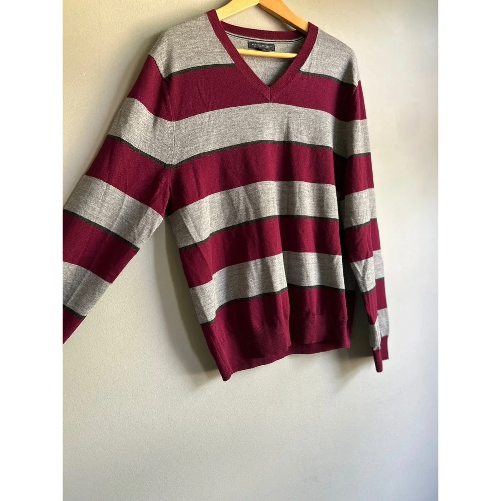 Banana Republic Men Extra Fine Merino Wool V-Neck Striped Sweater  Gray L